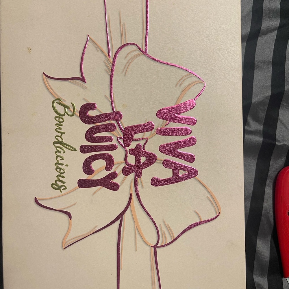 Juicy couture bowdacaious  gift set